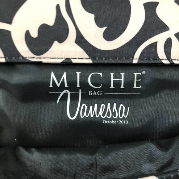 Miche Vanessa Black/White Floral Print Magnetic Close Purse Shell - Picture 5 of 9